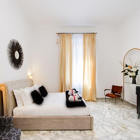Queen Palace Suites Roma Esterno foto