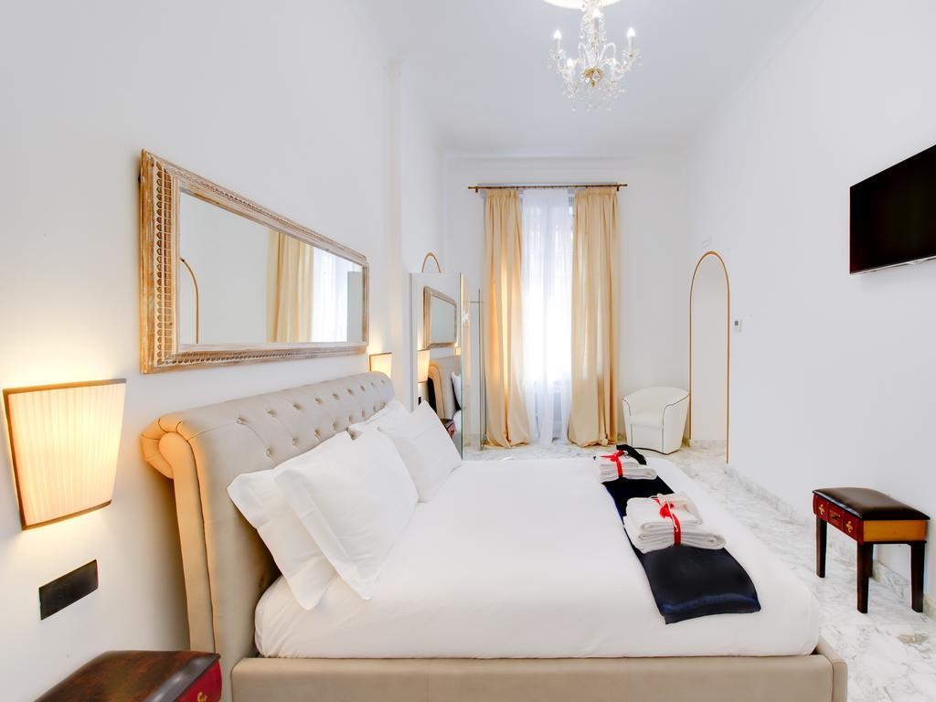 Queen Palace Suites Roma Esterno foto